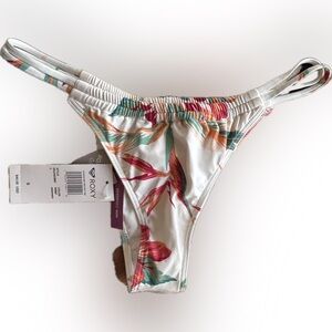 Roxy Beach classic mini bottom size S, BNWT,Hawaiian floral